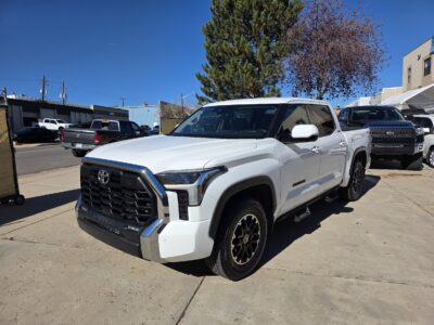 2022 Toyota Tundra SR5 Premium, 4X4, Leather, 3 Piece Tonneau, Super Nice!!!