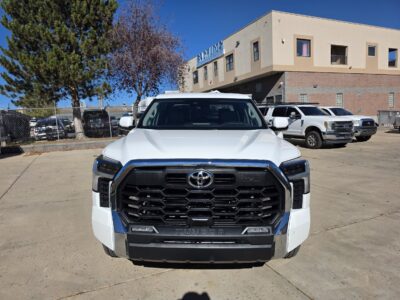 2022 Toyota Tundra SR5 Premium, 4X4, Leather, 3 Piece Tonneau, Super Nice!!!