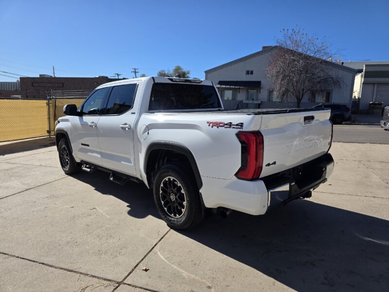 2022 Toyota Tundra SR5 Premium, 4X4, Leather, 3 Piece Tonneau, Super Nice!!!